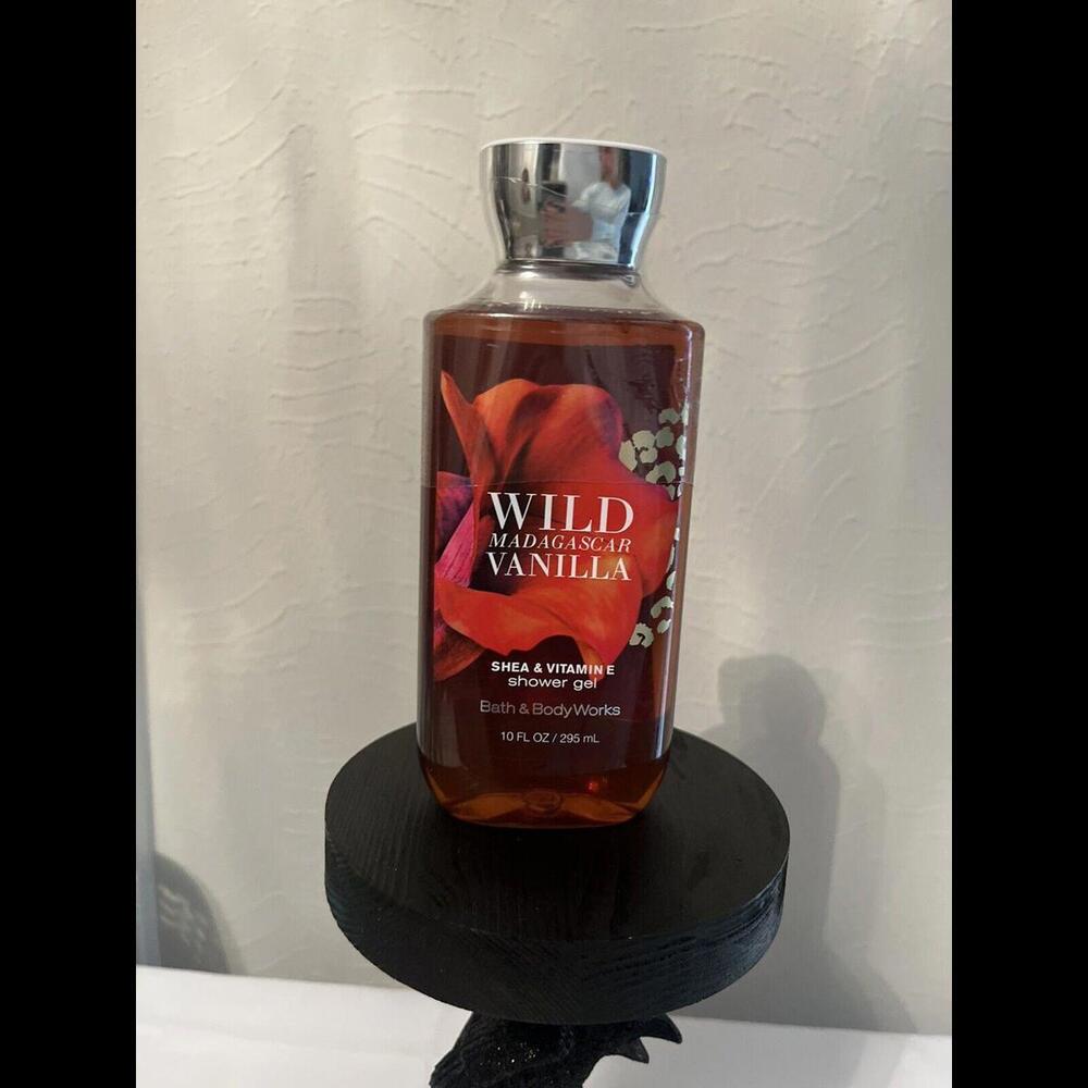 Bath & Body Works WILD MADAGASCAR VANILLA Hair Face Body Wash Shower Gel 10oz